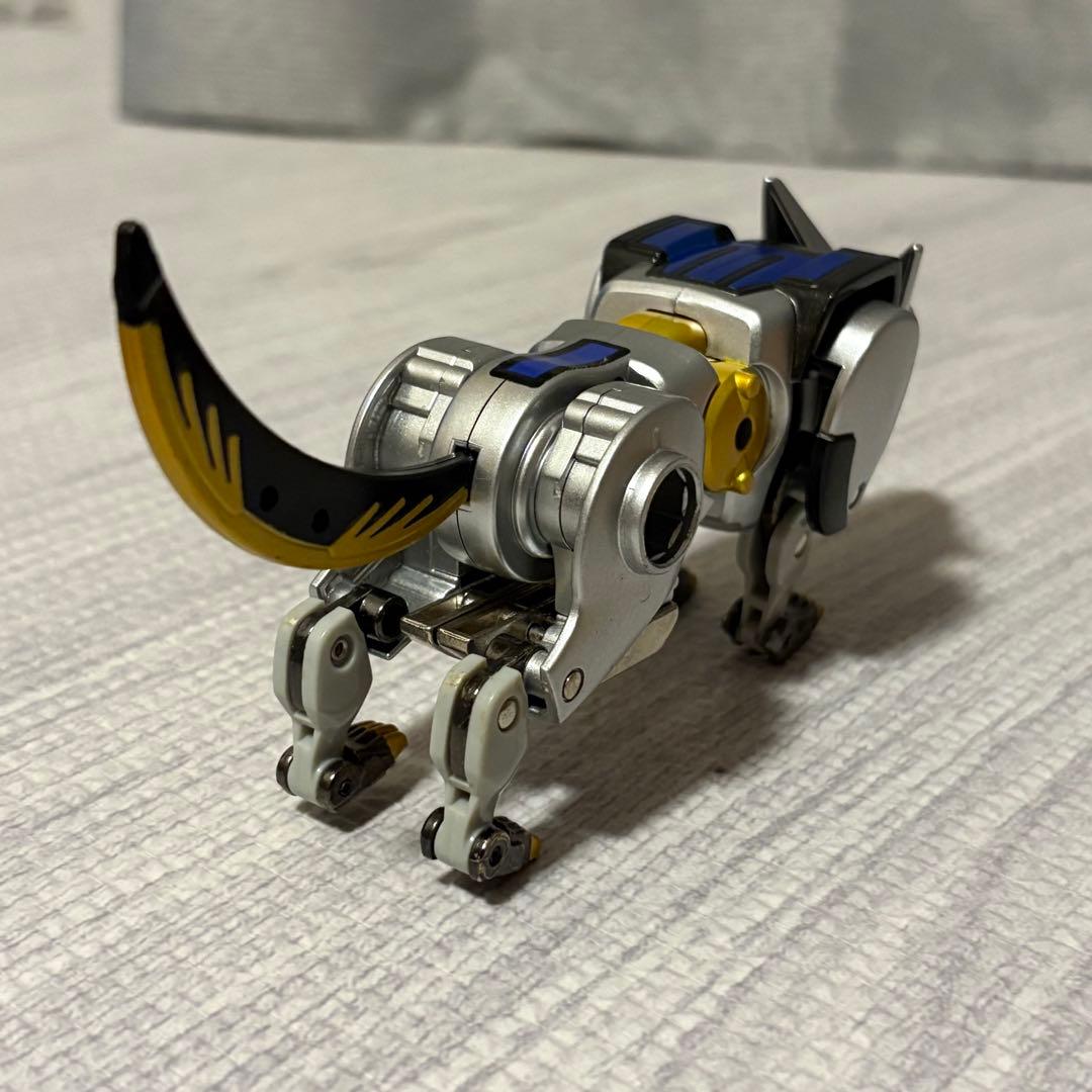 DX超合金　ガオハンター　特別版　ガオリゲーターブルーバージョン　ガオレンジャー