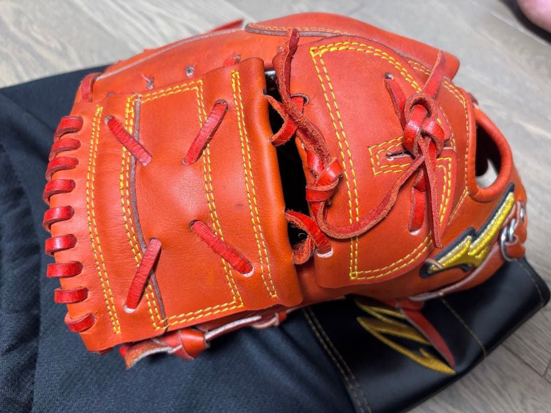 Mizuno Pro 左投げ軟式グローブ 赤 収納袋付き