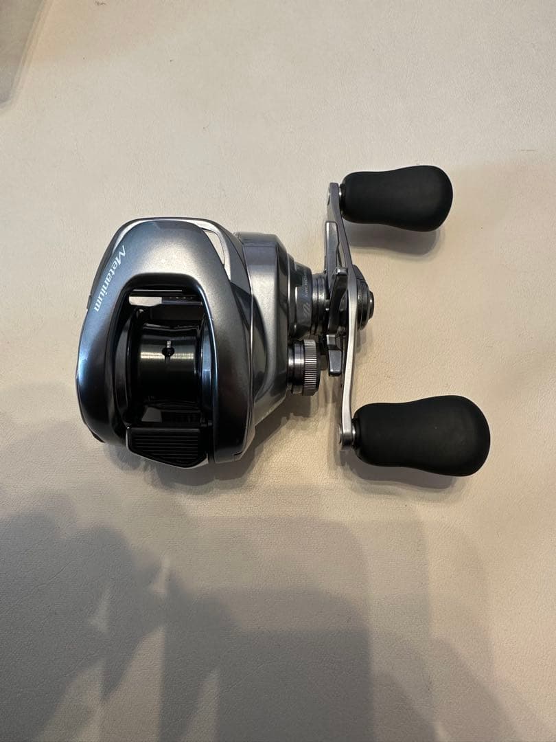 22メタニウム　シャローエディション　HG RIGHT シマノ　ベイトリール