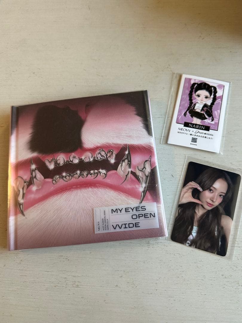 MEOVV 全員直筆サイン入りポスター&アルバムセット