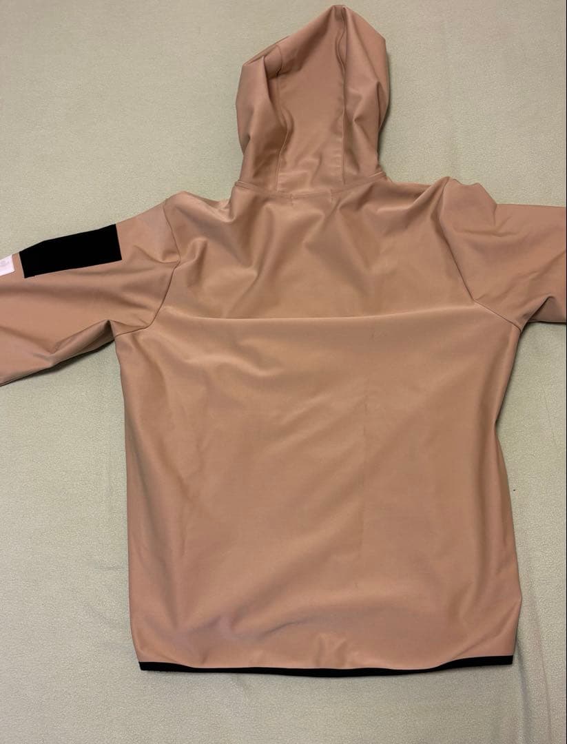 le coq sportif フード付きジャケット パンツベージュセットアップ