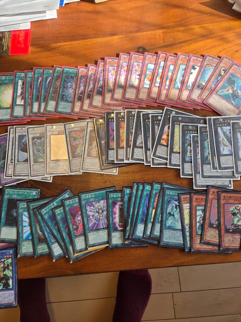 遊戯王　引退品　デッキ　スリーブ、ケース付き