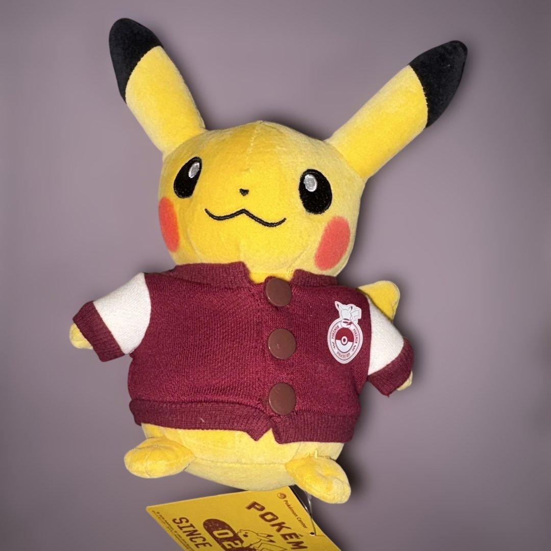 ポケモン ピカチュウ スタジャン カレッジロゴ ぬいぐるみ