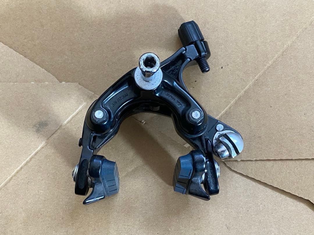 シマノ　ULTEGRA 105 リムブレーキ　シュー付き