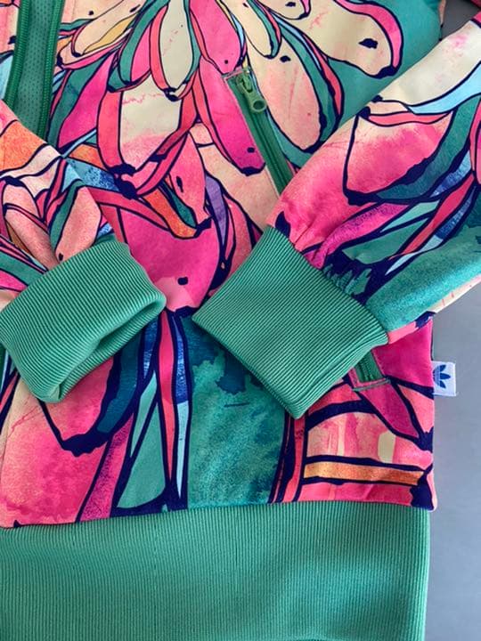 アディダスオリジナルズ トロピカル(M)