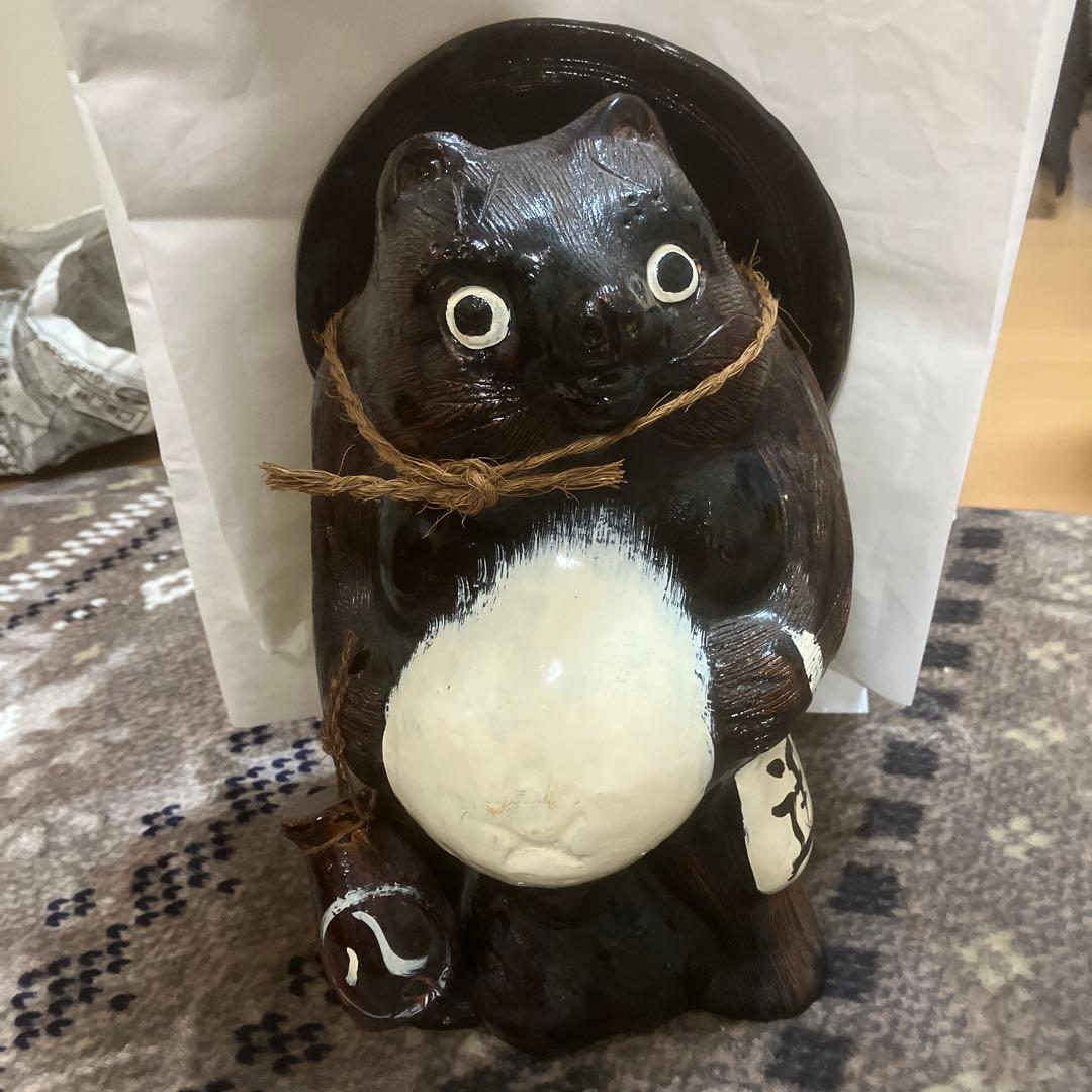 信楽焼　たぬきの置き物