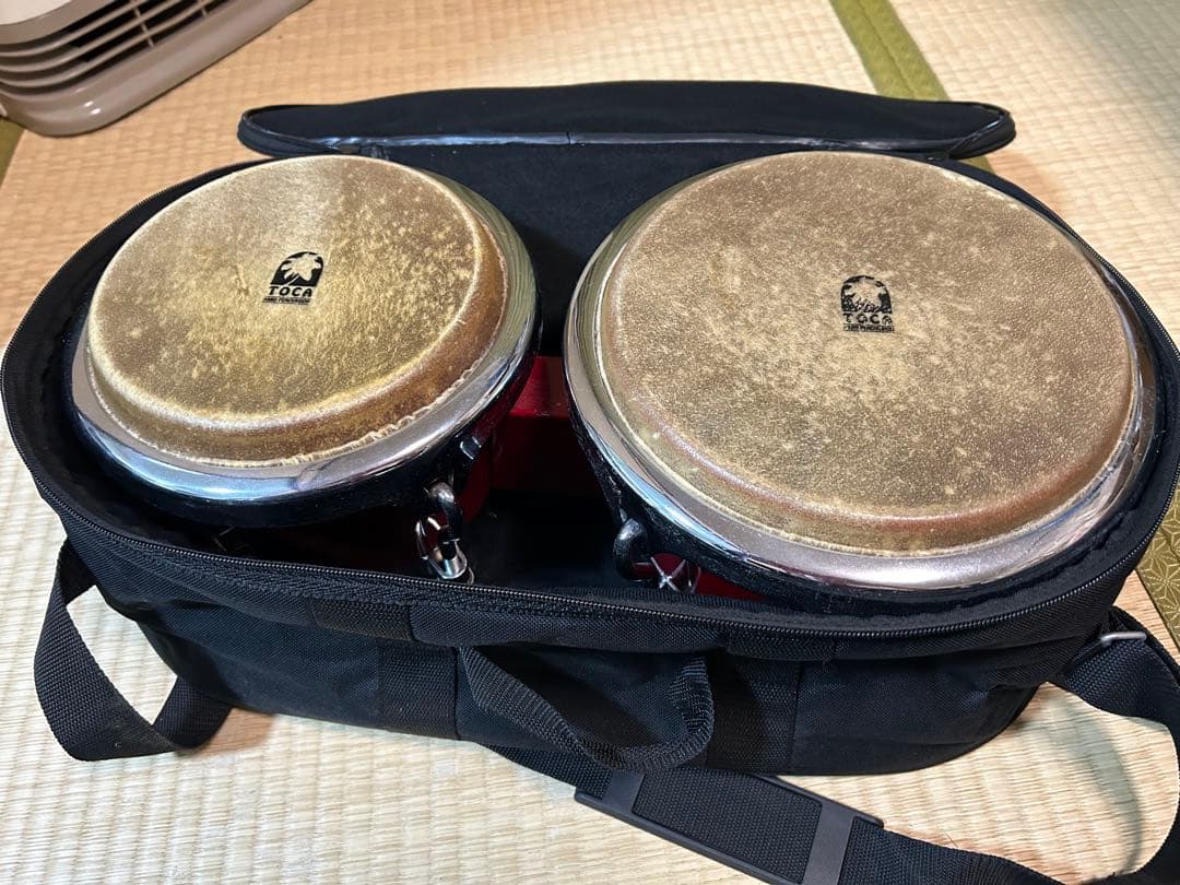 TOCA 赤 ボンゴ ケース付き