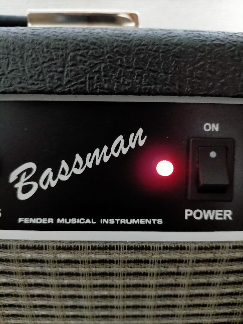 ベース Fender Bassman BM20CE
