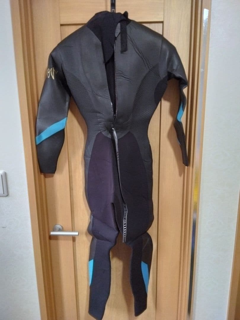 BODY GROVE ウェットスーツセミドライ 5mm(腕部のみ3mm)