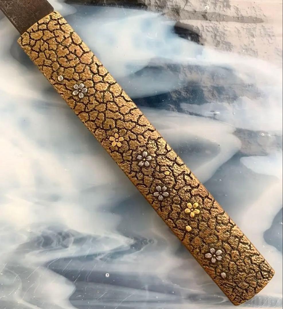 小柄　桜花弁図小袋　刀装具（15cm以下の合法サイズ）