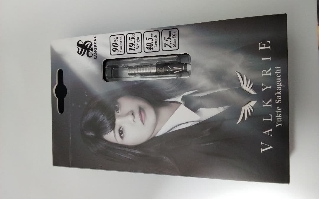 E*A様 サングリアル!坂口優希恵!極美品!新品同品!付録未開封!ダーツセット