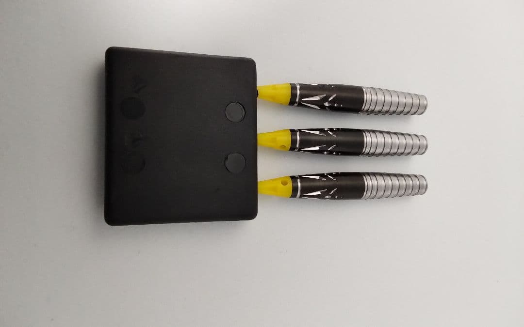 E*A様 サングリアル!坂口優希恵!極美品!新品同品!付録未開封!ダーツセット