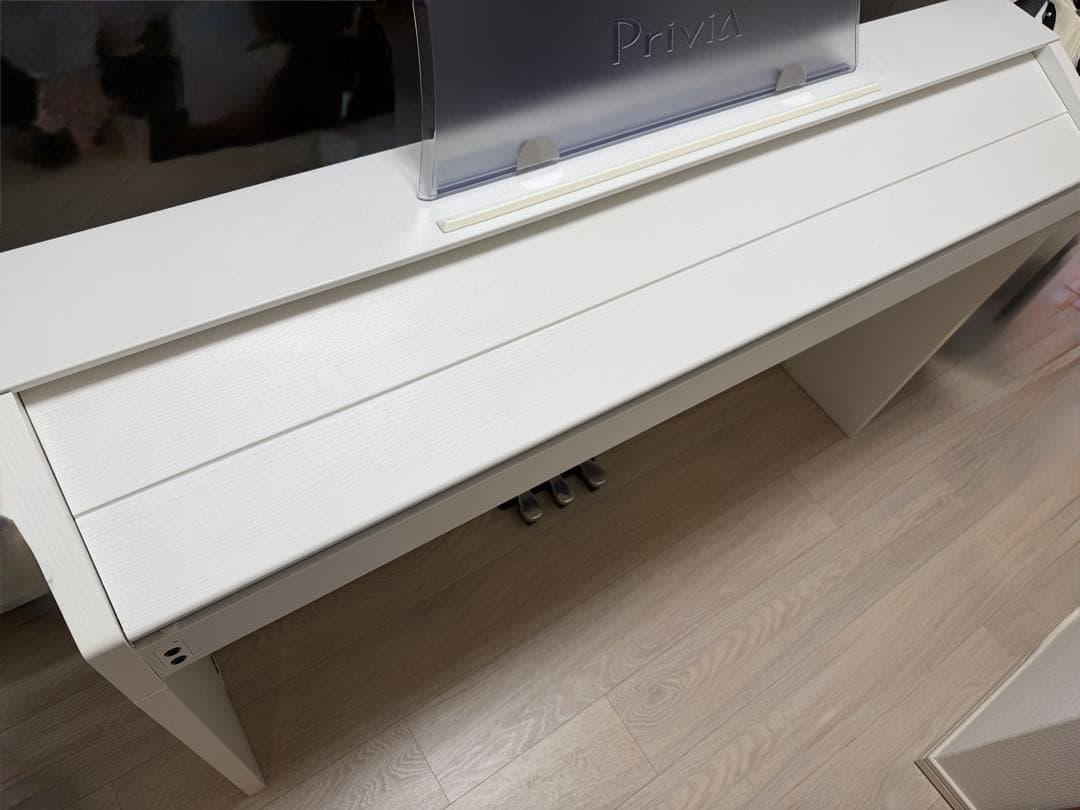 【送料込】CASIO PX-750WE Priviaホワイト電子ピアノ【早者勝】