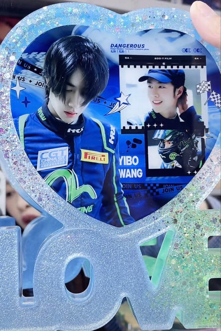 新作 王一博 超大Loveスタンド　置物 8点セット❣️確認用❣️0108