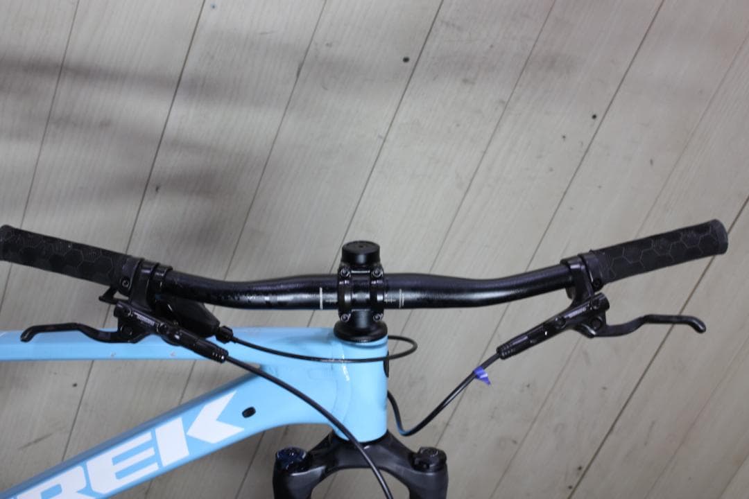 TREKトレック MARLIN 27.5型 1X10S 370mm 油圧式