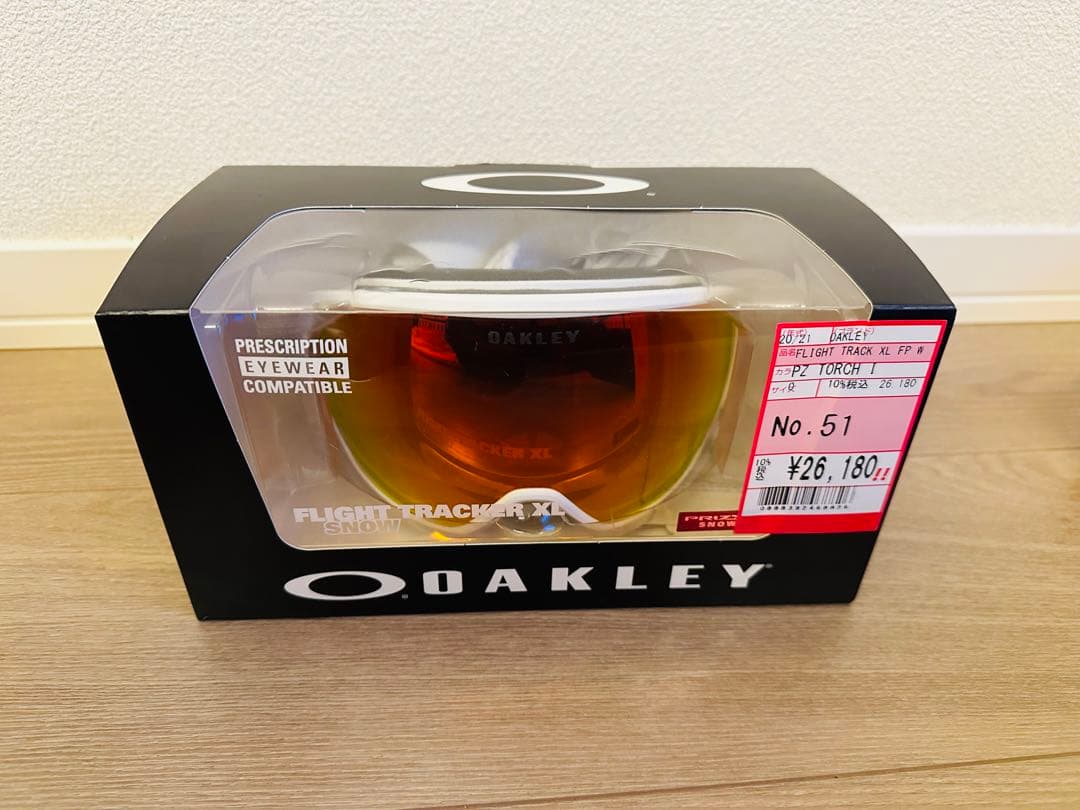 新品　OAKLEY FLIGHT TRACKER ゴーグル