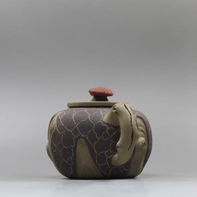 2色の霊芝を春に供紫砂壺 中国宜興 紫泥急須・茶壺・茶道具