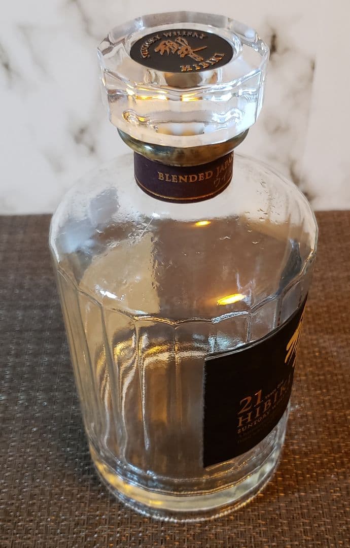 サントリー　響21年　空瓶　化粧箱