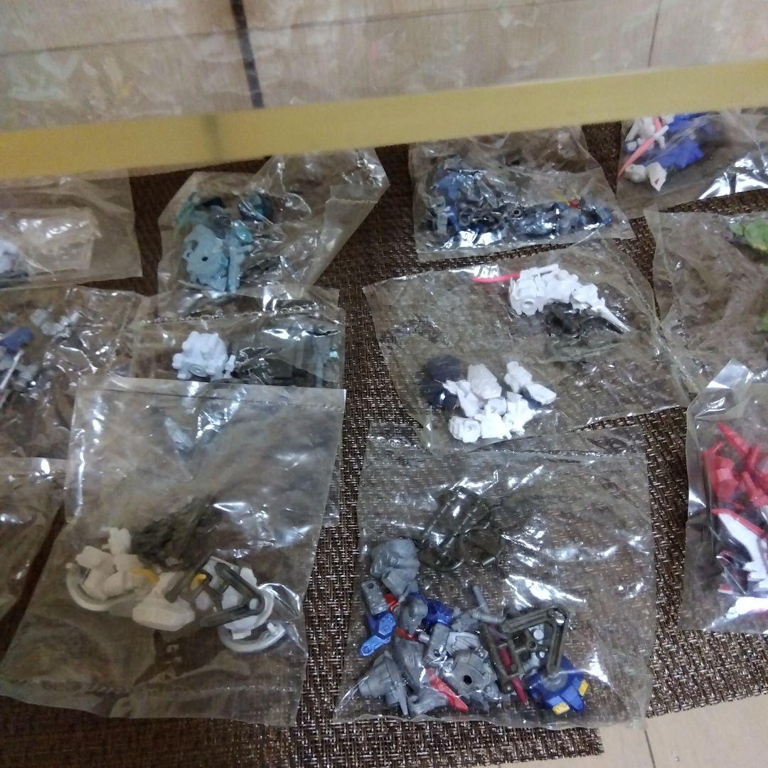 HGガチャポン戦士ガンダム