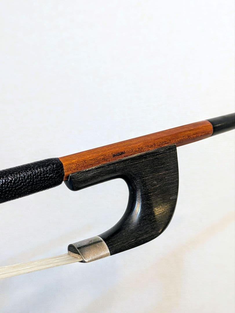 7月最終価格！コントラバス弓 SUZUKI No4200 ジャーマン ケース付