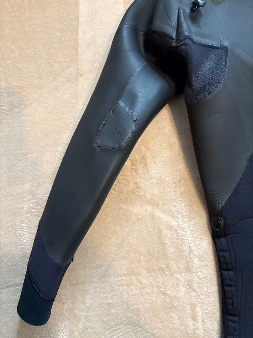 限定値下中★アックスクラッシック セミドライ3ミリ Lサイズ相当