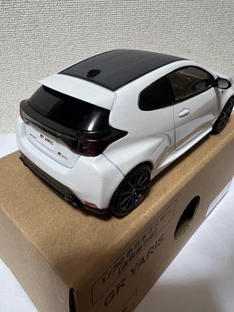 【非売品】トヨタ　GR YARIS ホワイト 1/30