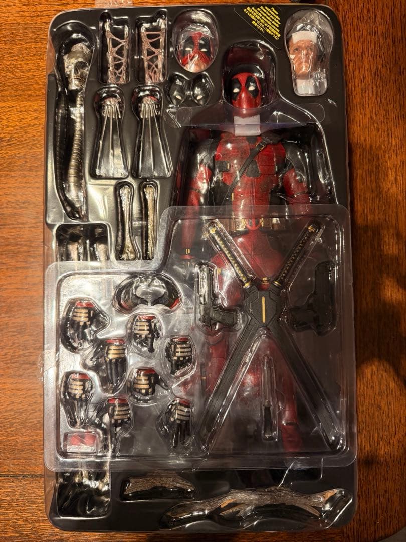 【開封品】ホットトイズ デッドプール バトルダメージ