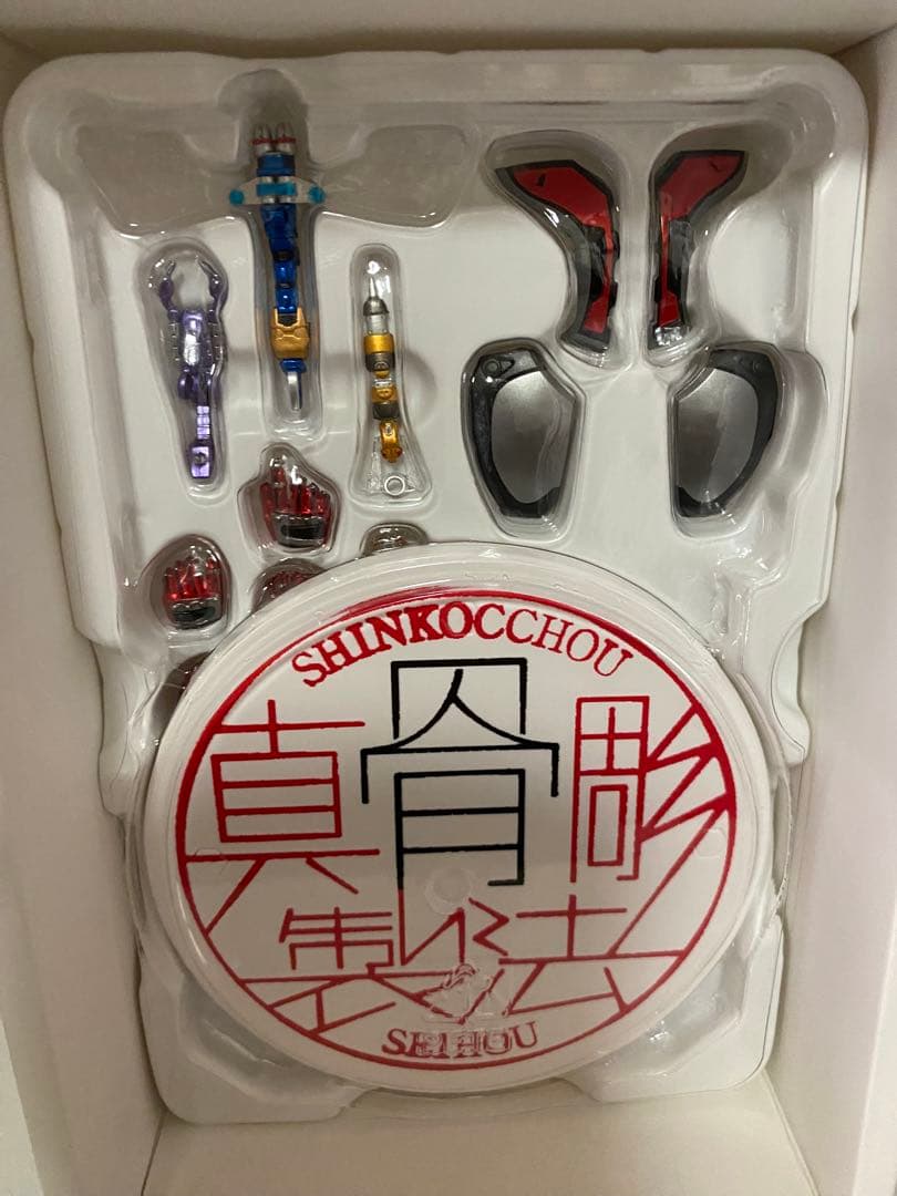 真骨彫　仮面ライダーカブト　ハイパーフォーム　ガタック　ハイパーフォーム