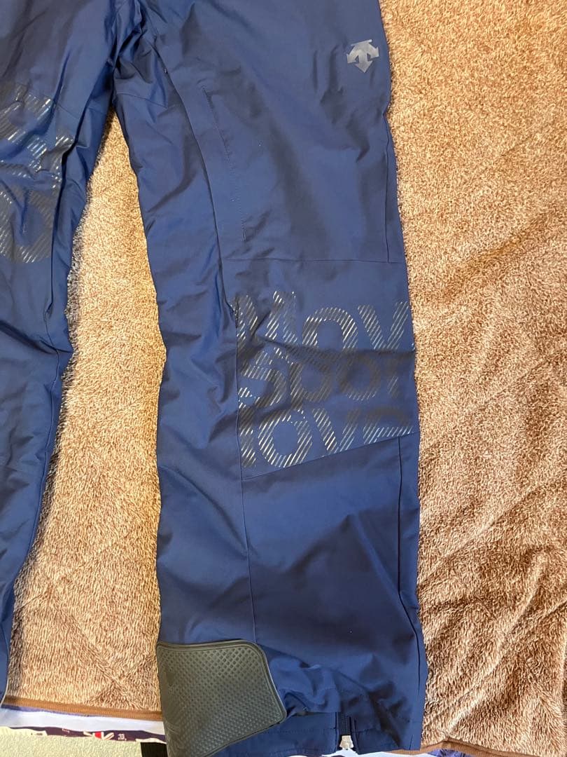 けい　DESCENTE デサント　スキーウェア　上下セット　サイズL