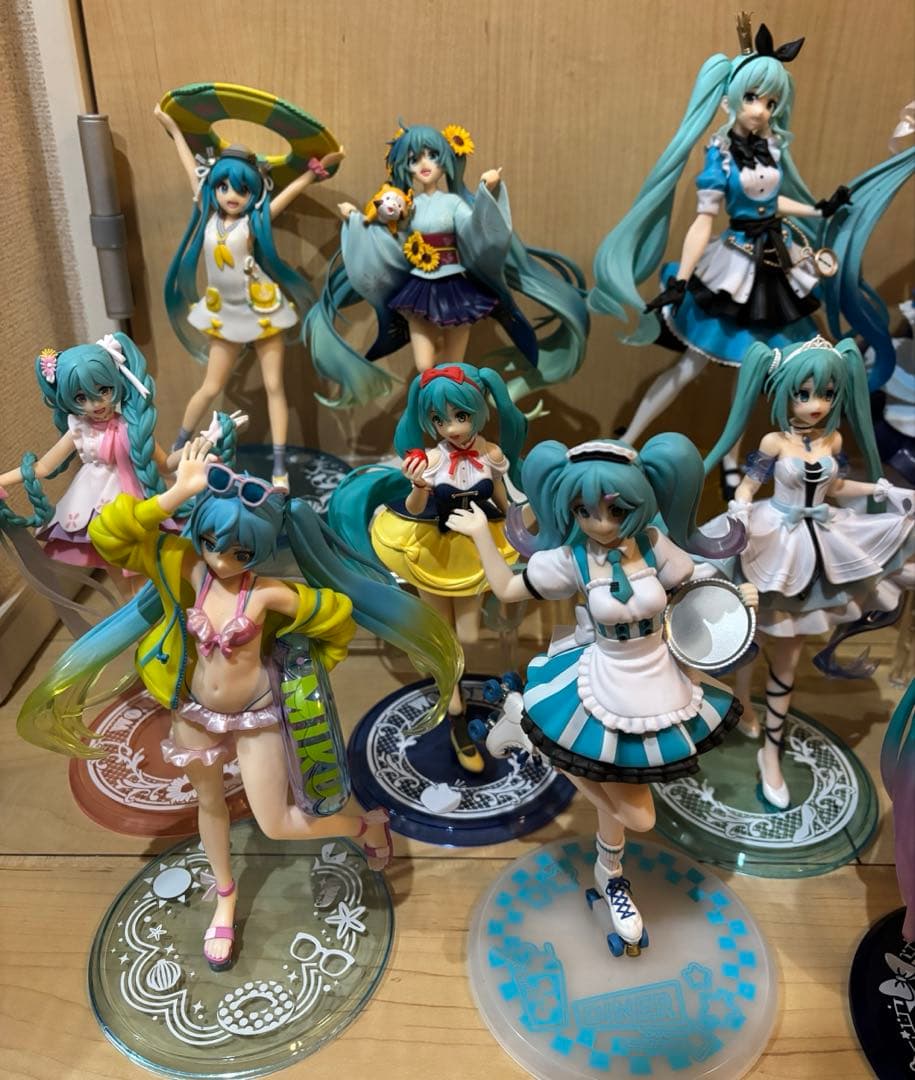 初音ミク　フィギュア　まとめ売り　16体セット