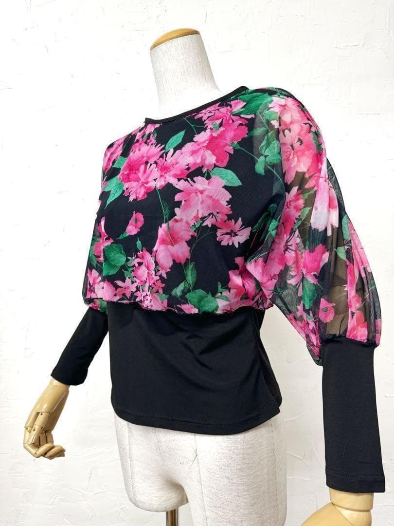 【パーティーに】新品　社交ダンス　ピンク花柄セットアップ黒　ｍ926