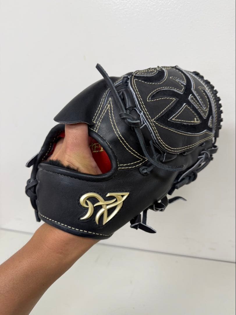 硬式投手用グローブ　VIREITER