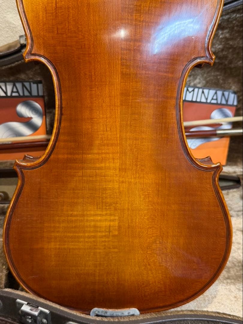 【送料込み】ハルシュタット　バイオリン 本体 ケース付き　付属品あり　4／4