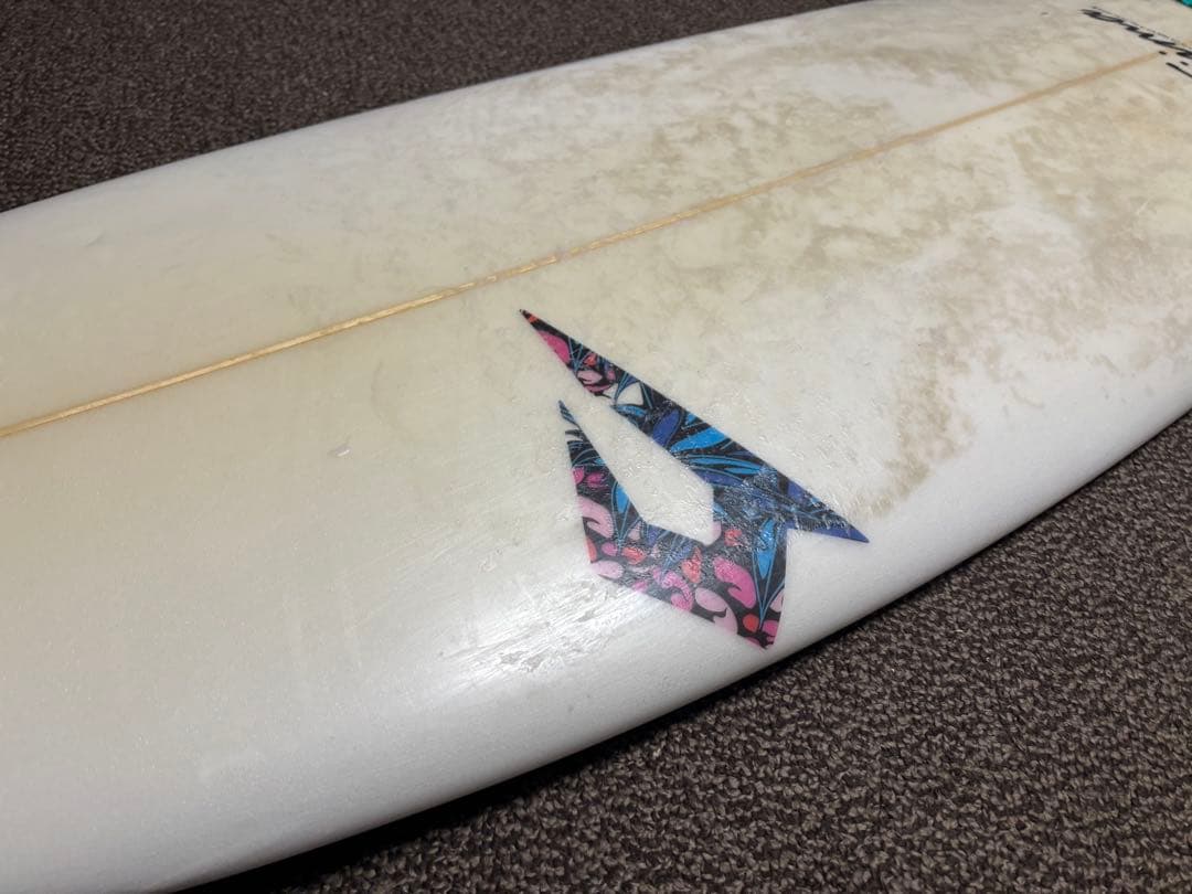 ★送料無料・お洒落★小波　サーフボード　ジャスティス　タジマシェイプ　サーフィン