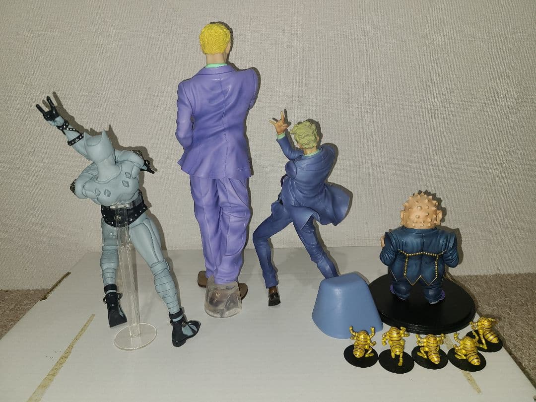 ジョジョの奇妙な冒険 フィギュア4体セット