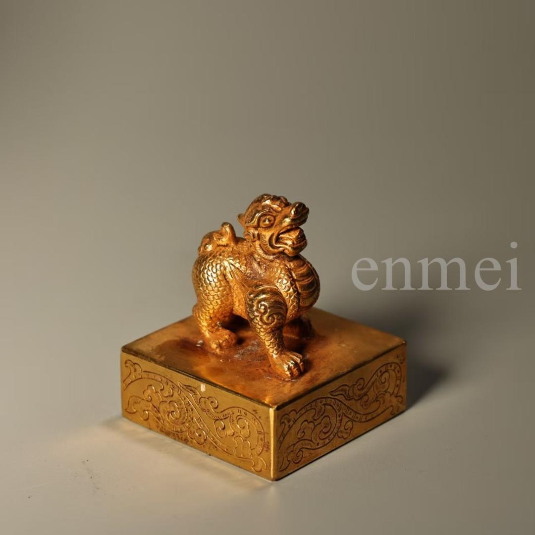 中国古美術・珍品旧藏・ 鎏金麒麟印章・高浮彫鏨刻・純銅製・木箱付・置物・風水開運
