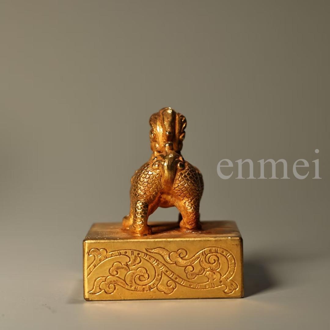 中国古美術・珍品旧藏・ 鎏金麒麟印章・高浮彫鏨刻・純銅製・木箱付・置物・風水開運