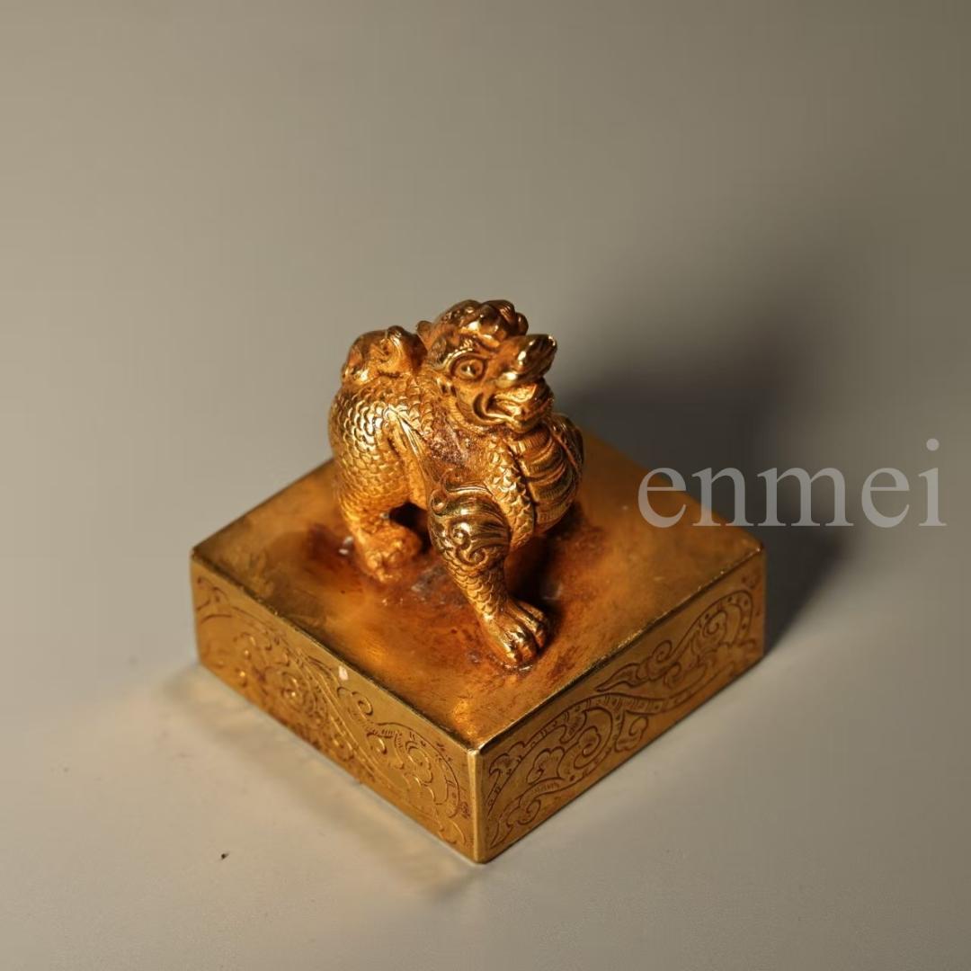 中国古美術・珍品旧藏・ 鎏金麒麟印章・高浮彫鏨刻・純銅製・木箱付・置物・風水開運