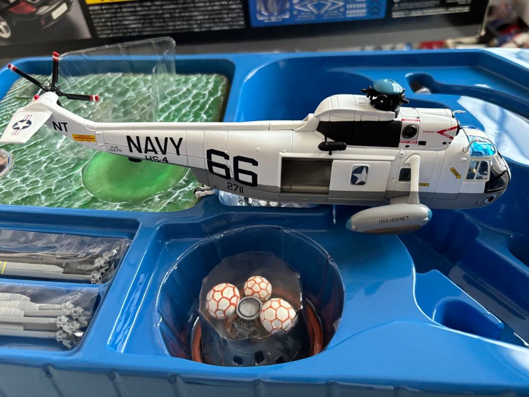Corgi H-53 Sea Stallion 1/72 アポロの回収シーン