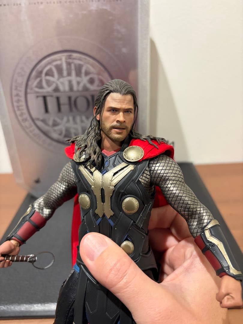 ホットトイズ　THOR THE DARK WORLD