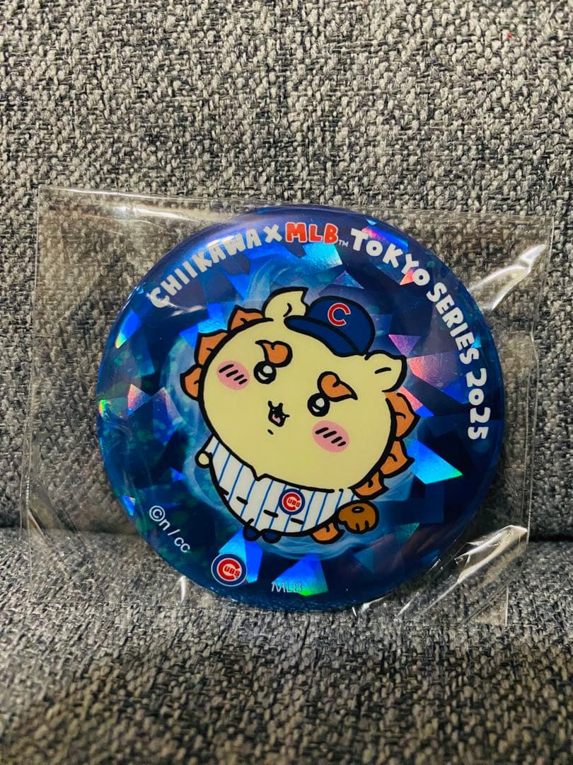 ちいかわ　MLB TOKYO SELIES ホログラム缶バッジ　全11種コンプ