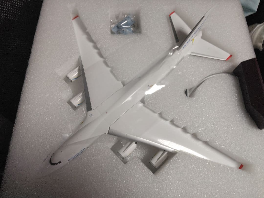 早い者勝ち　激安　1/200　アントノフエアラインズ　ANTONOV 124