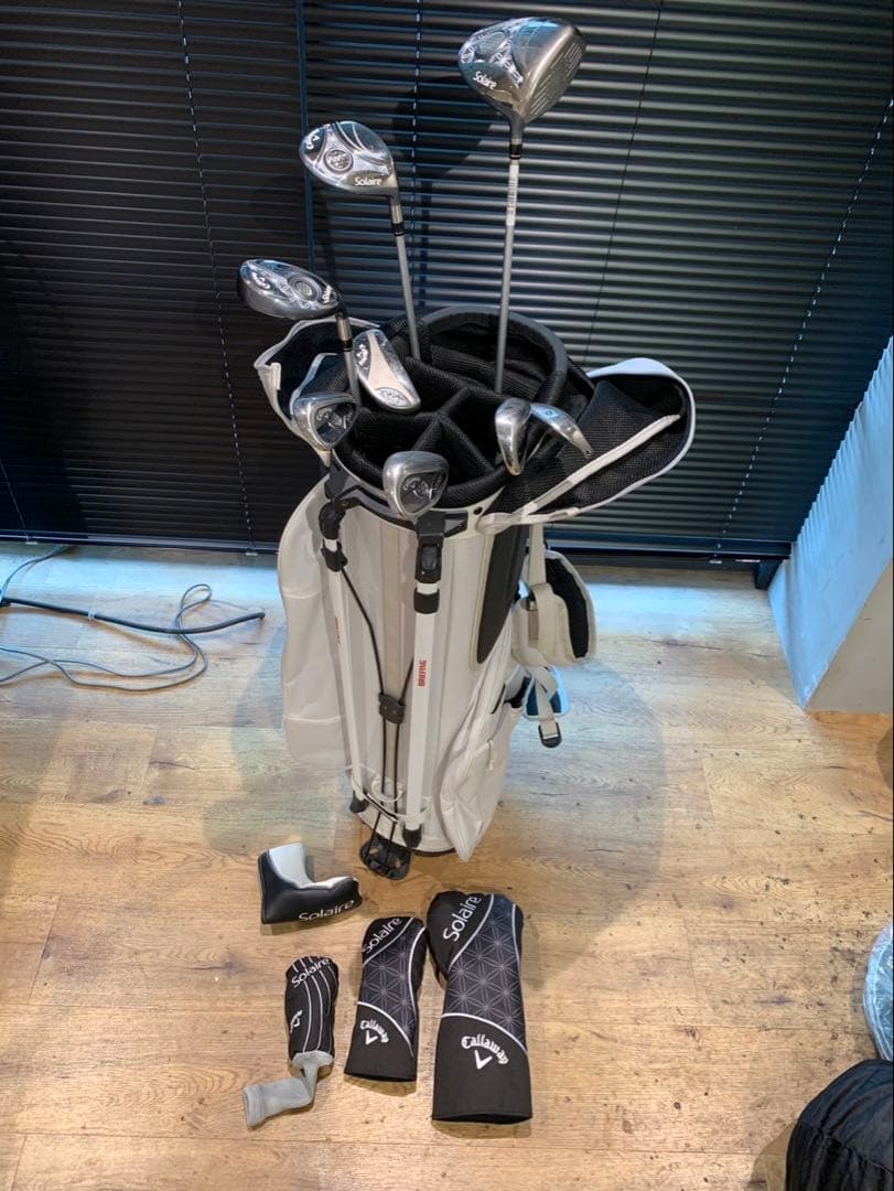 レディースフルセットBRIEFINGバッグ キャロウェイドライバーアイアンセット