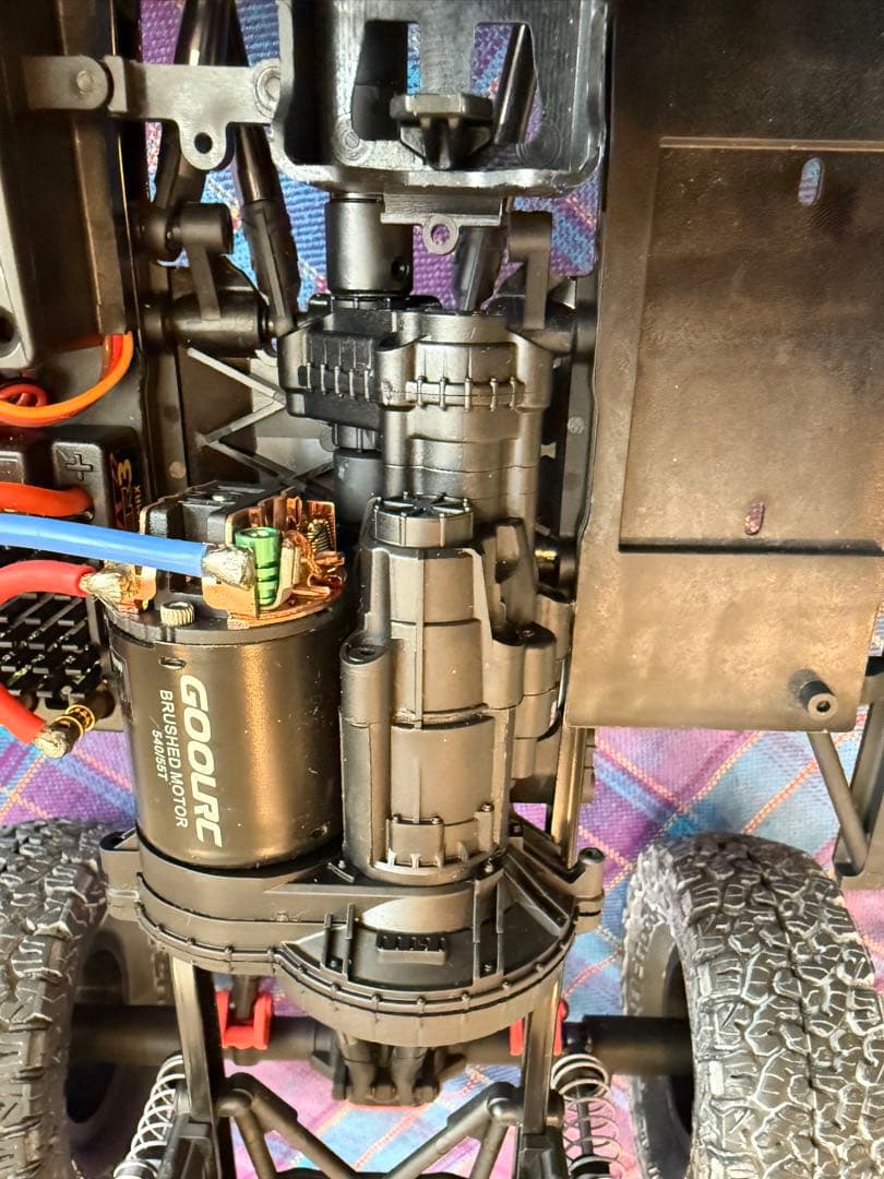 ホビーラジコン axial SCX10 II 2000 JEEP CHEROKEE