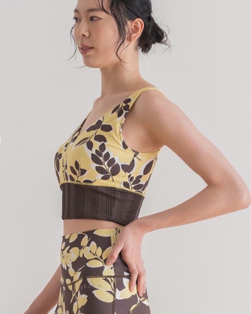 LAVA SUKALAリントスル　リーフバイカラーブラトップ・レギンスセット