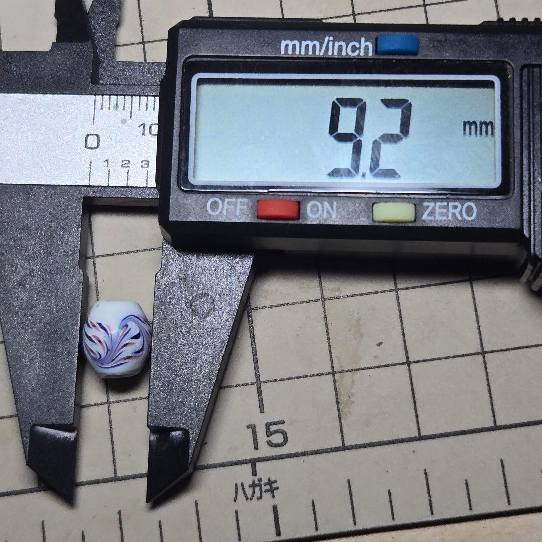 稀少　レース模様のフェザービーズ　goro's等のカスタムに