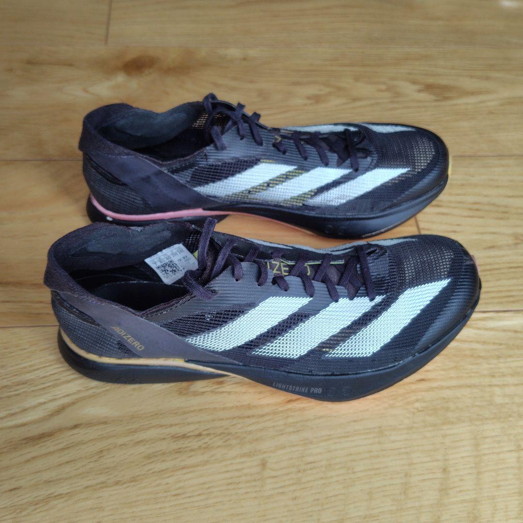 adidasスパイクシューズ 黒/白