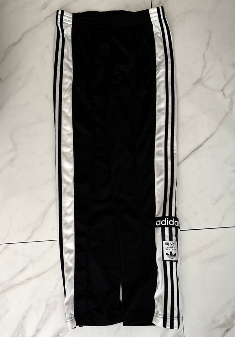 adidas ジャージ　韓国　アディブレイク　黒白