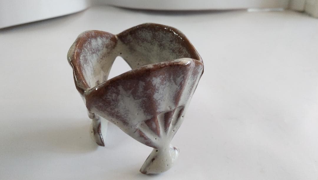 亀井楽山 高取焼 三扇 蓋置 師 十四代味楽 茶道具 新品 未使用 です。