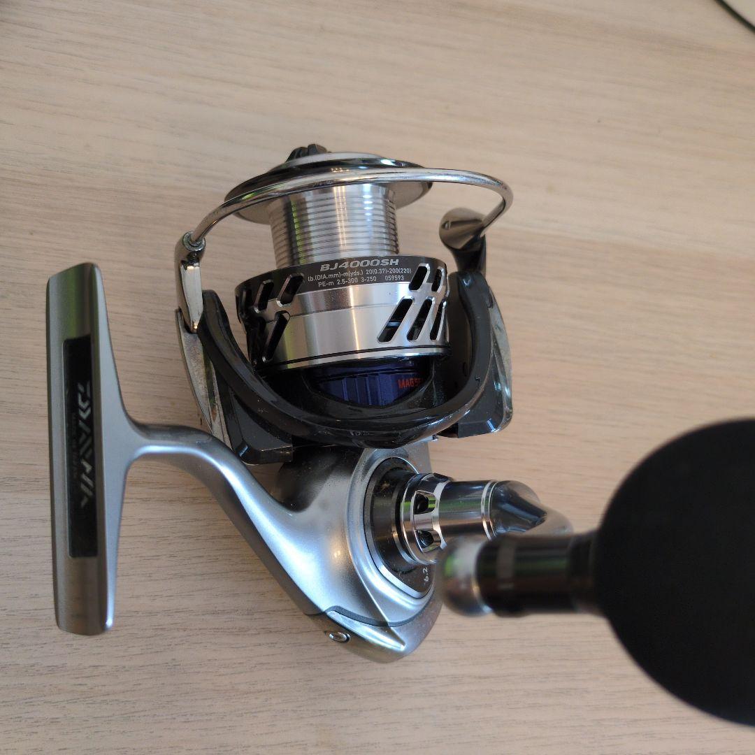 DAIWA 17 SALTIGA BJ4000SH スピニングリール